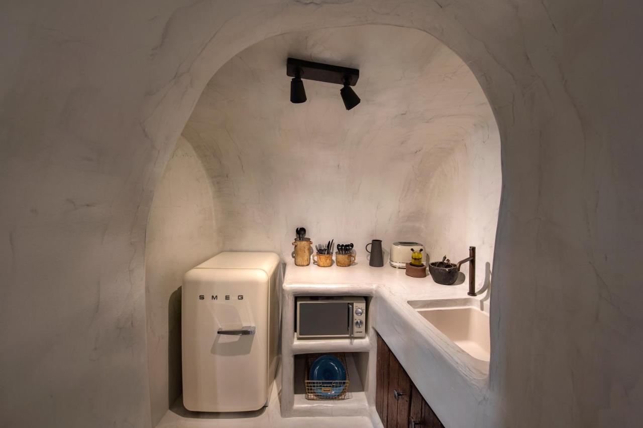 Villa Satori Caves By Thireon à Oia  Extérieur photo